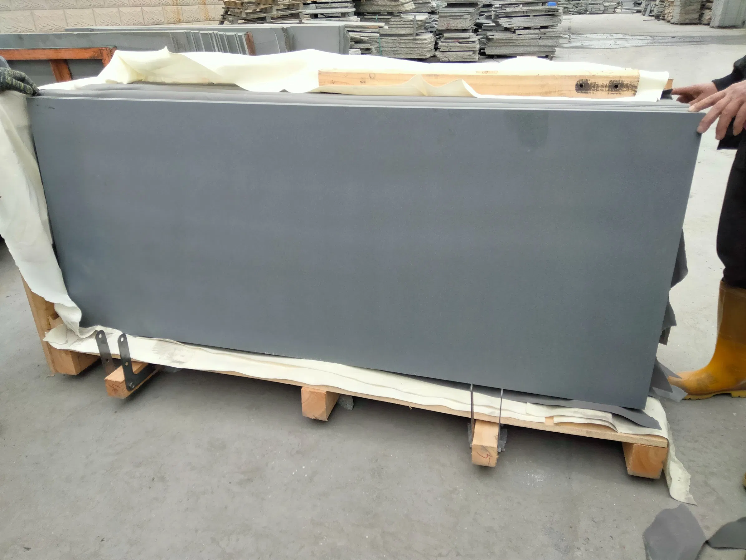 Black Grey Basalt Lava Andesite Stone for Pool Tile Flooring Tiles Feature Wall Cladding