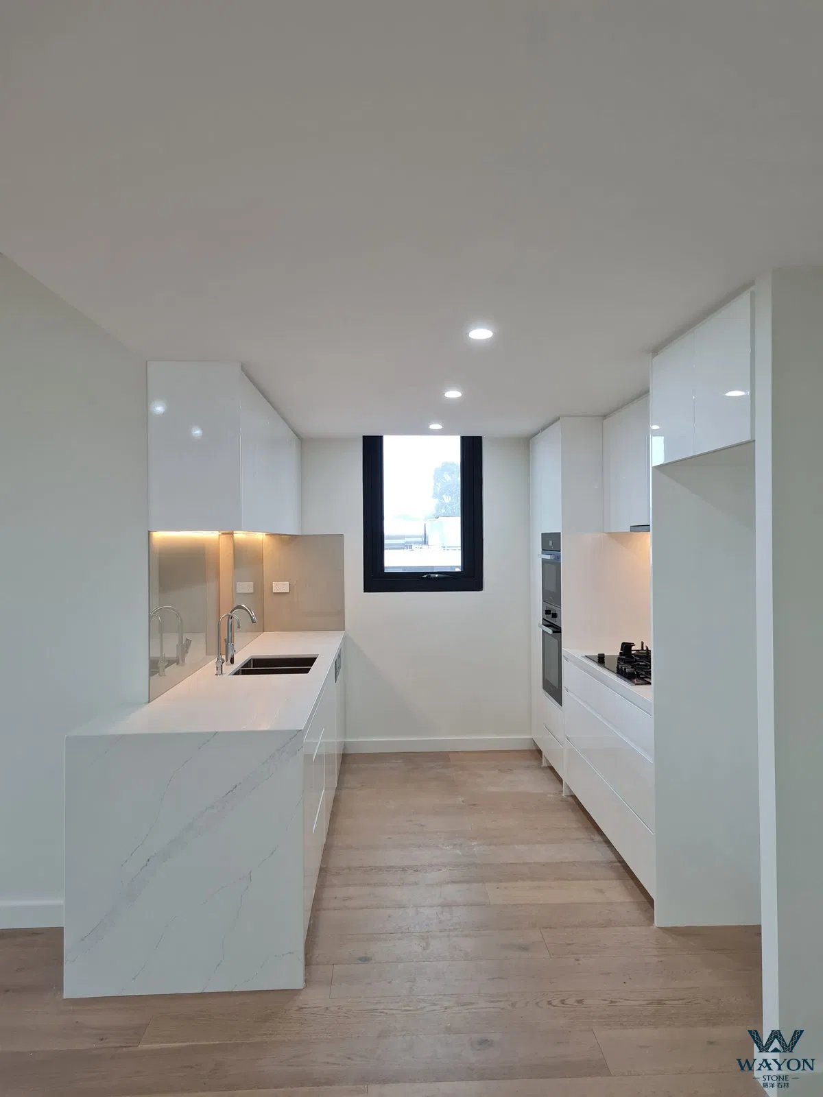 Manufacturer Artificial Quartz Stone for Projects Granite Commercial Cut-to-Size