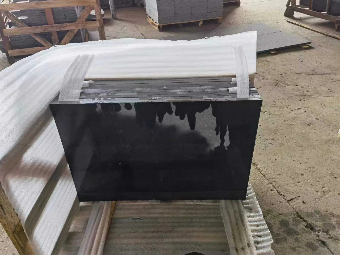 Random Black Basalt Stone Black Granite Flagstone for Patio Design