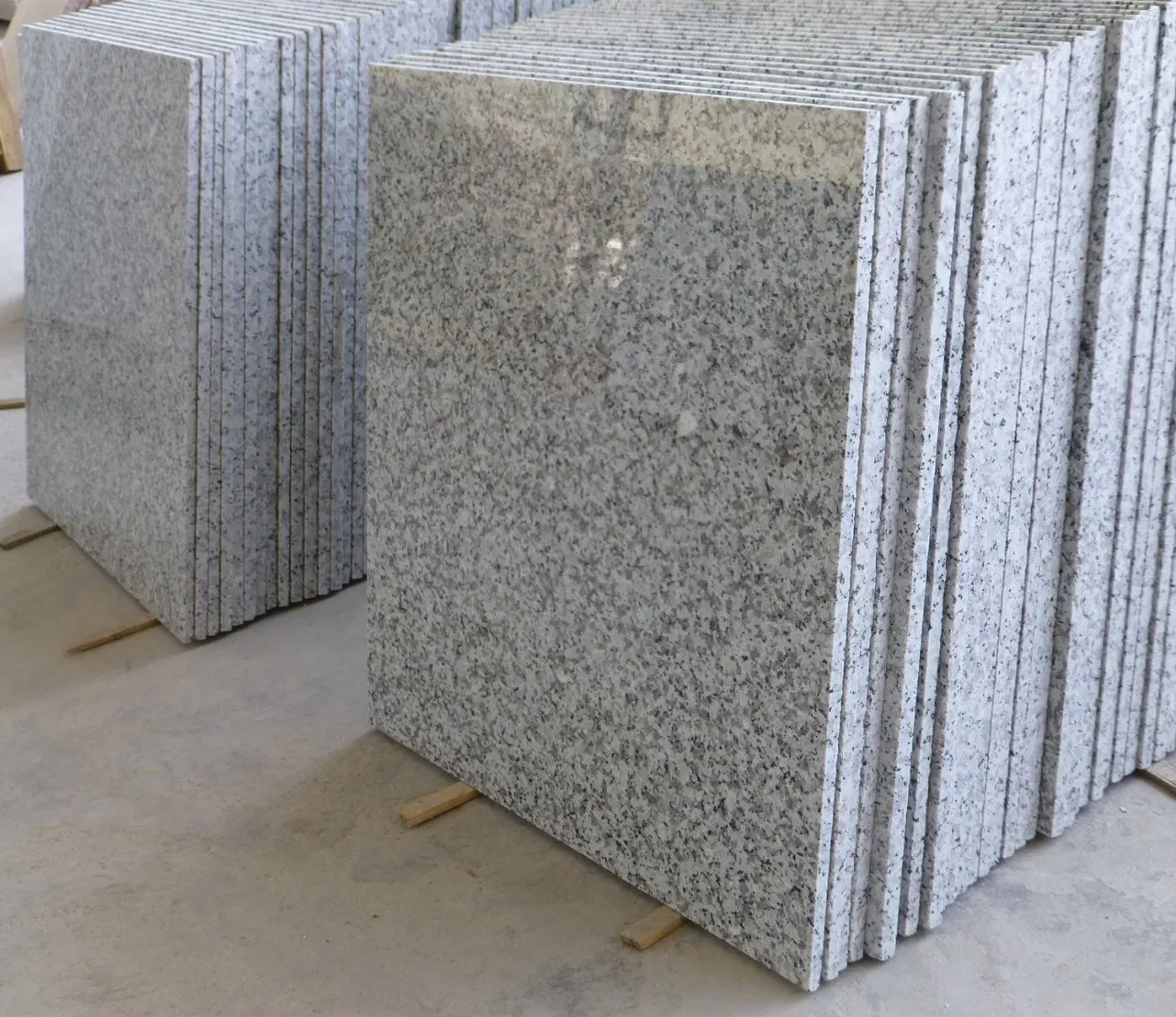 Stone Building Materials Cheap G439 Granite Floor Tiles Cut-to-Size Staircase