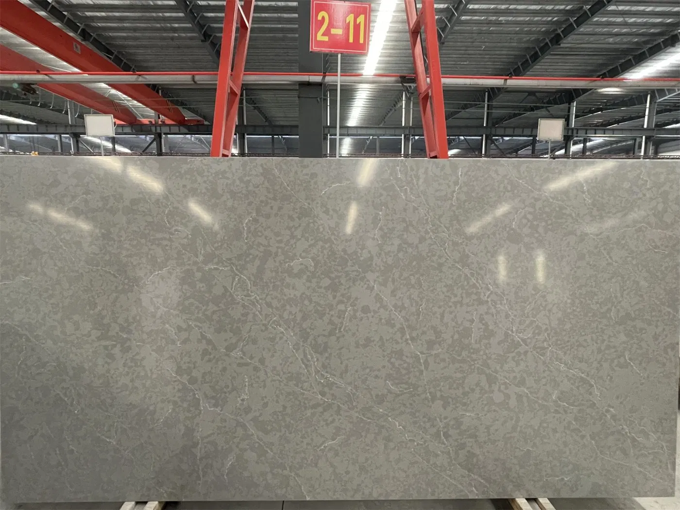 Quartz Stone Kitchen Top Building Material Decoration Calacatta Grey Artificial Stone