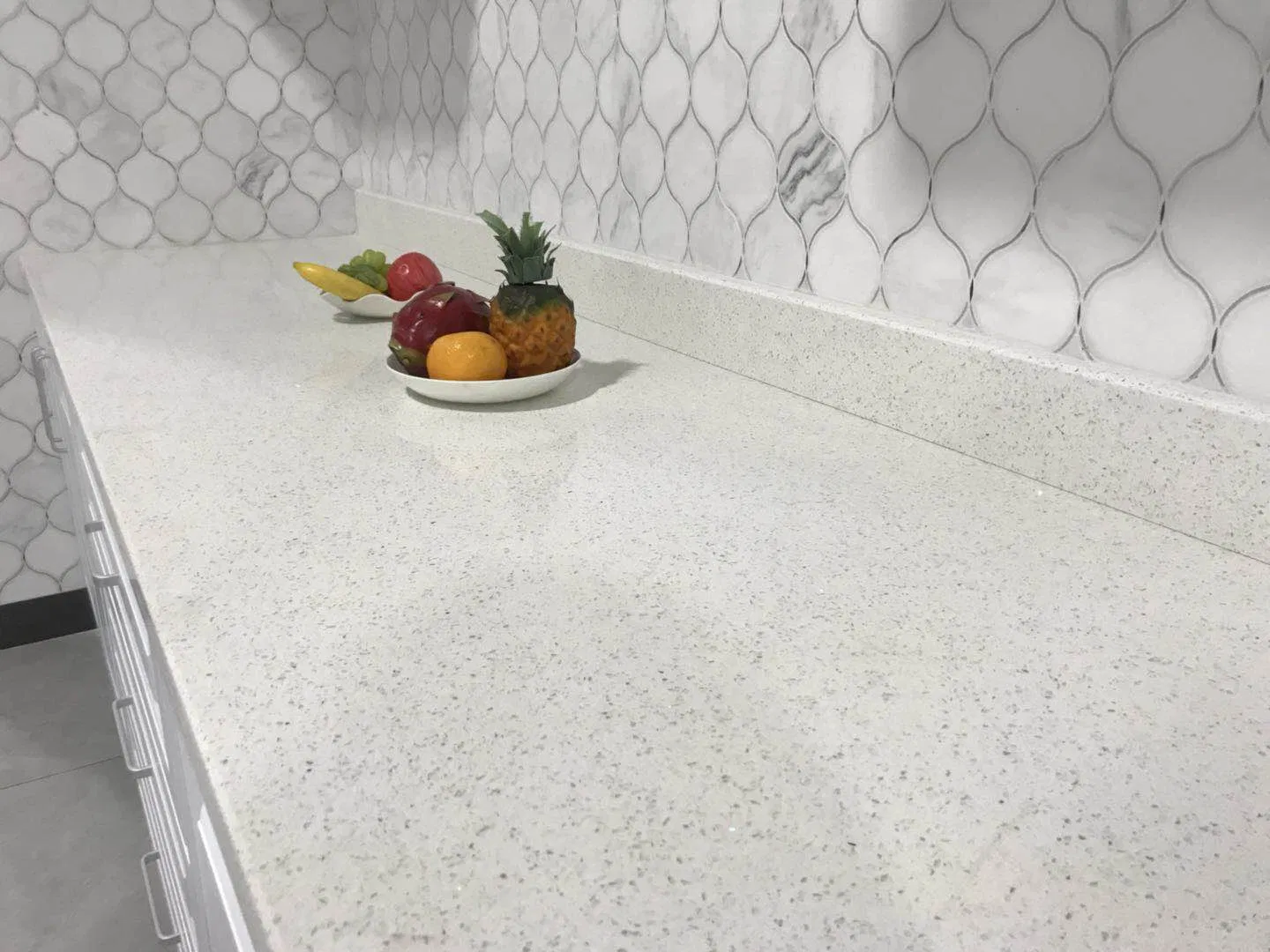 Wonderful Cut to Size Quartz Stone Countertops and Vanity Tops for Modern Bathroom Furniture Fabricator