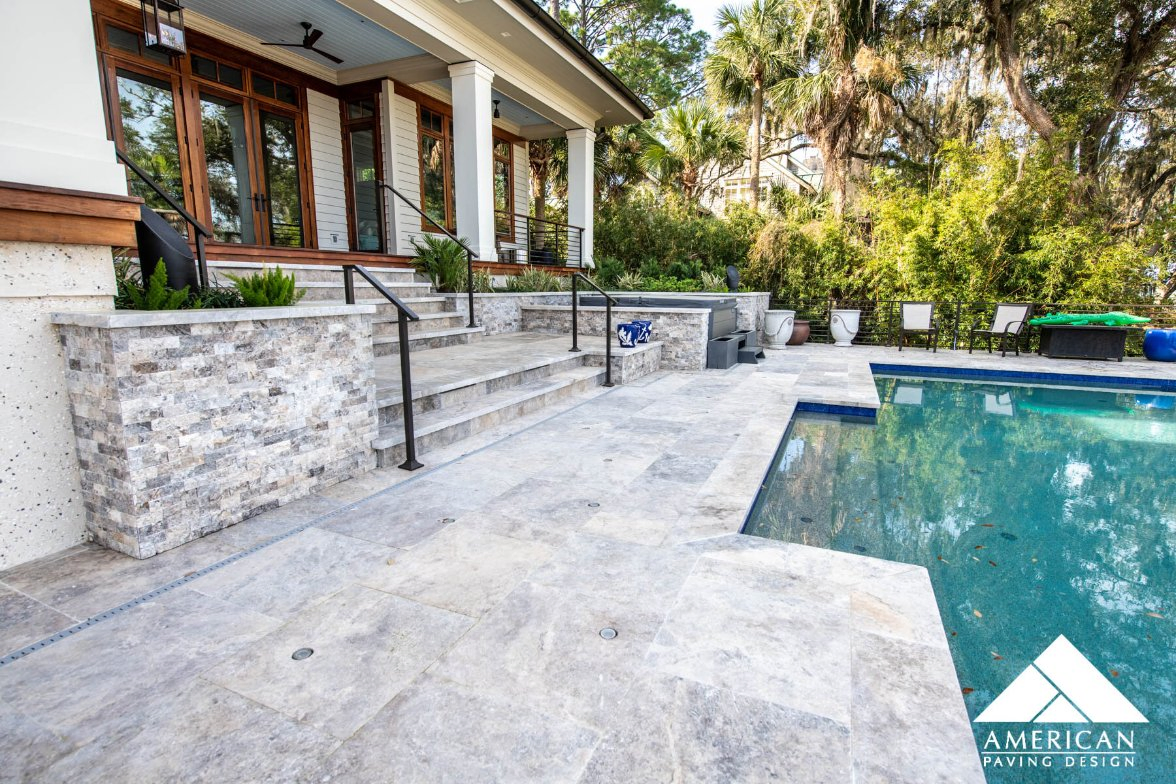 Antique Tumbled Surface Anti-Slip Design Silver Travertine Pool Decking Paver Tile and Coping