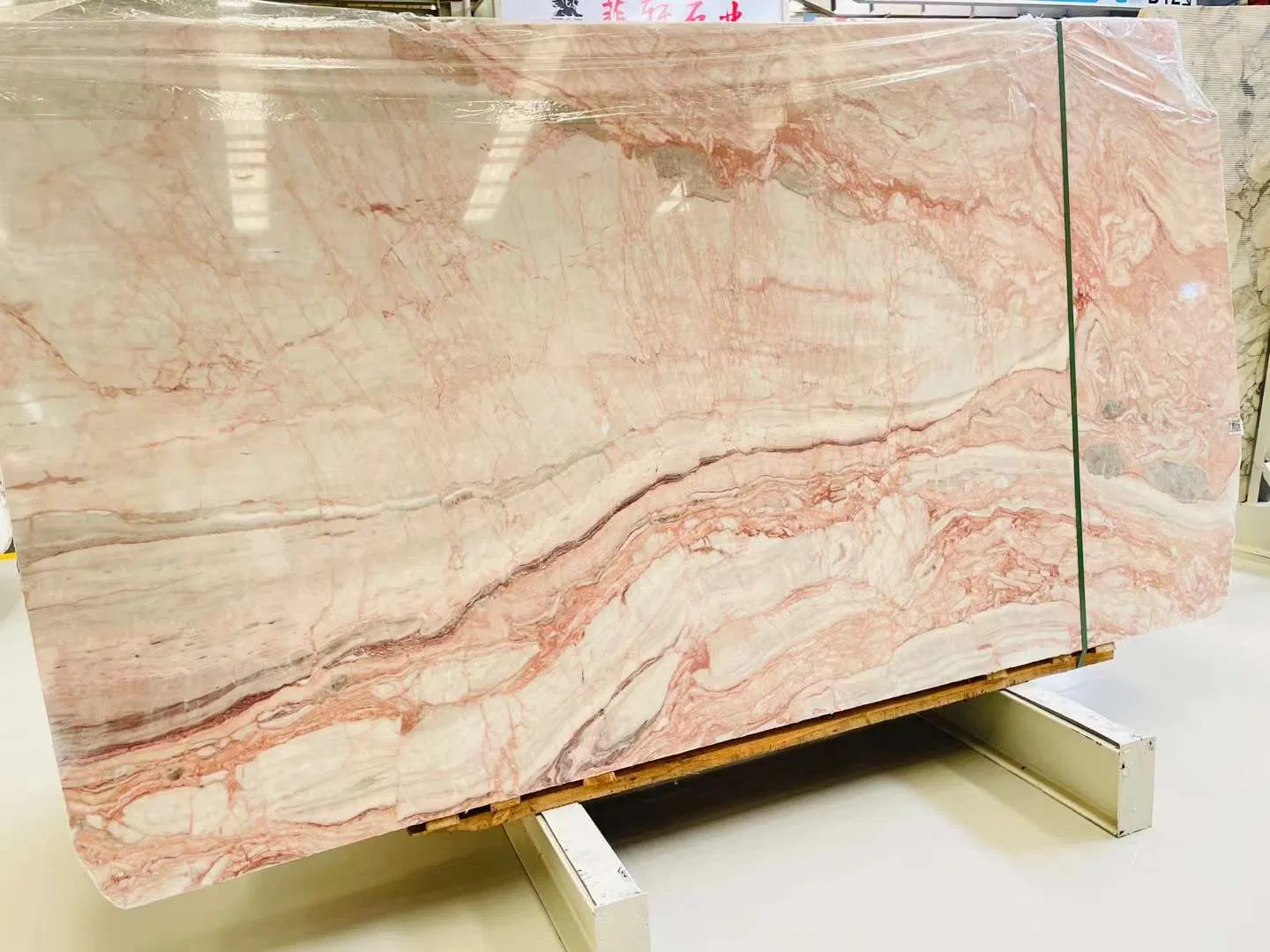 2024 New Pink Onyx Stone for Interior Polished