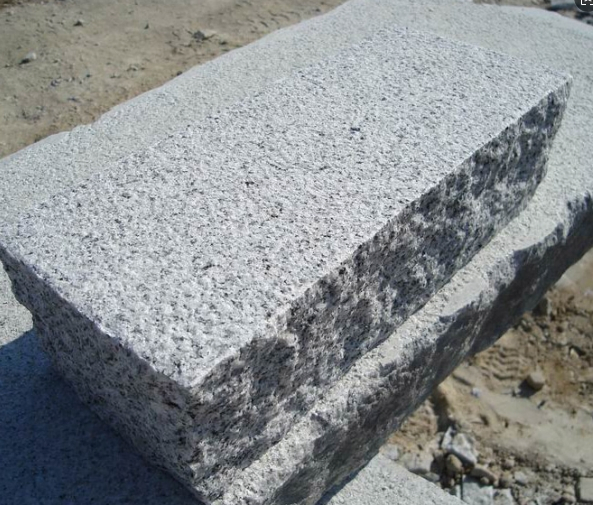 Natural Light Grey Granite Basalt Porphyry Kerbstone Flagstone Curbstone Paving Paver Stone