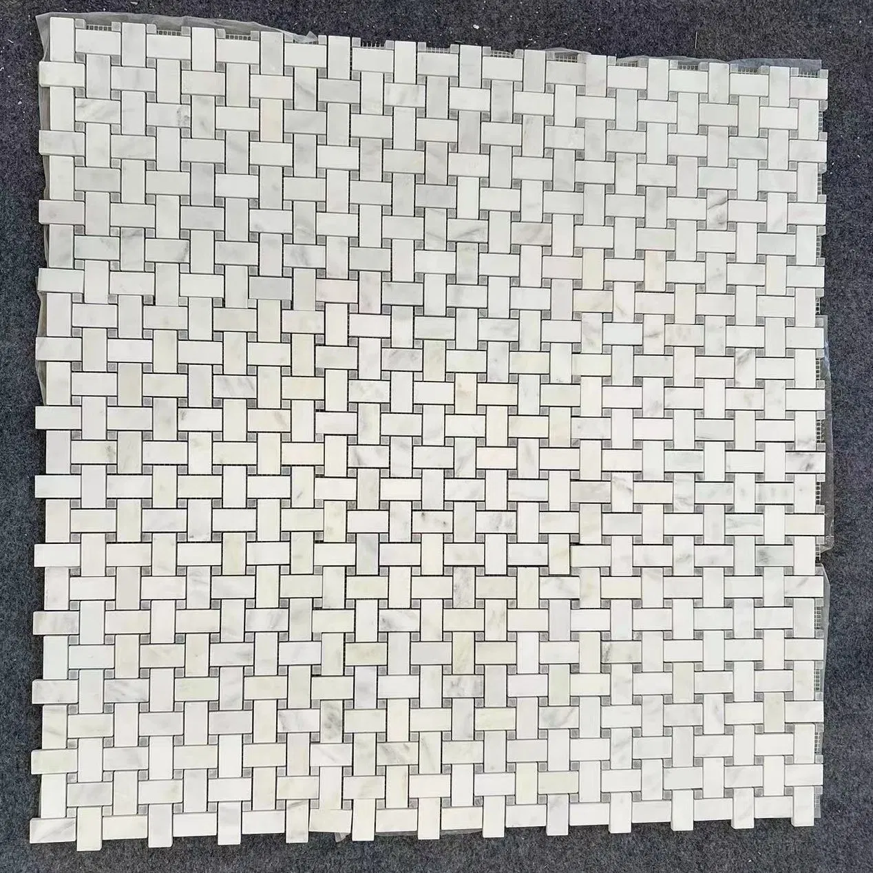 Polished/honed white/black/grey/brown/pink/green/red/yellow/gold/blue marble/travertine/limestone/basalt Basket Weave Mosaic Floor Tile for Interior Floor/Wall