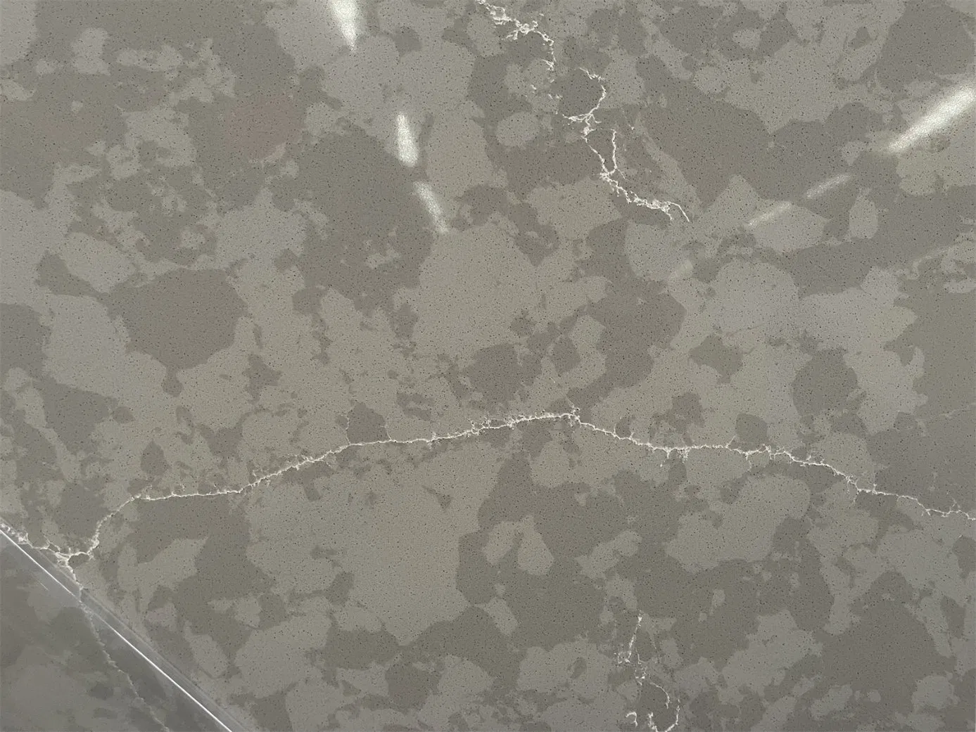 Quartz Stone Kitchen Top Building Material Decoration Calacatta Grey Artificial Stone