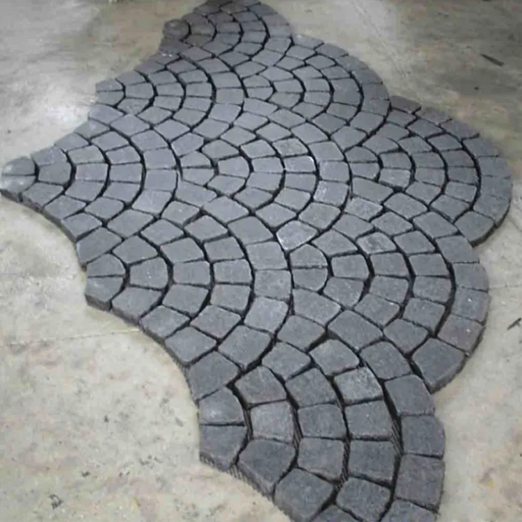 Fan Shape Paver Design Natural Split Black Granite Cobblestone Paver for Walkway and Driveway