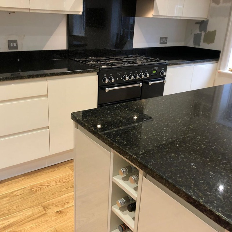 Popular Black Pearl Granite for Leathered/Honed/Polished Kitchen/Worktop/Vanity/Countertop Cut-to-Size Slab/Tile/Floor/Wall Factory Wholesale