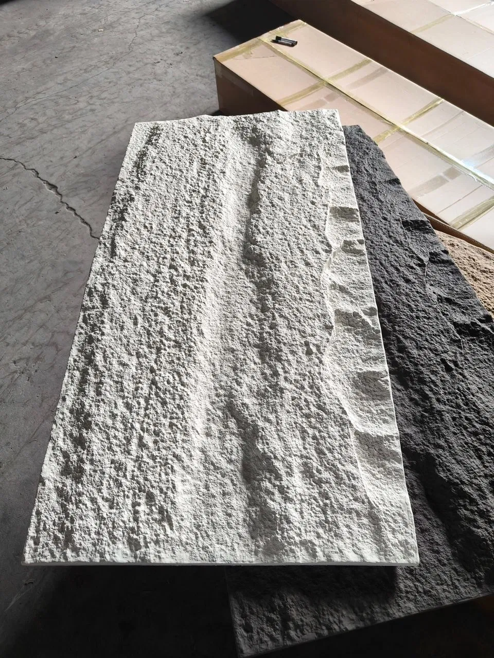 2900*600mm Wholesale Mushroom PU Stone Wall Panel Rock Faux Stone Veneer for Decorations