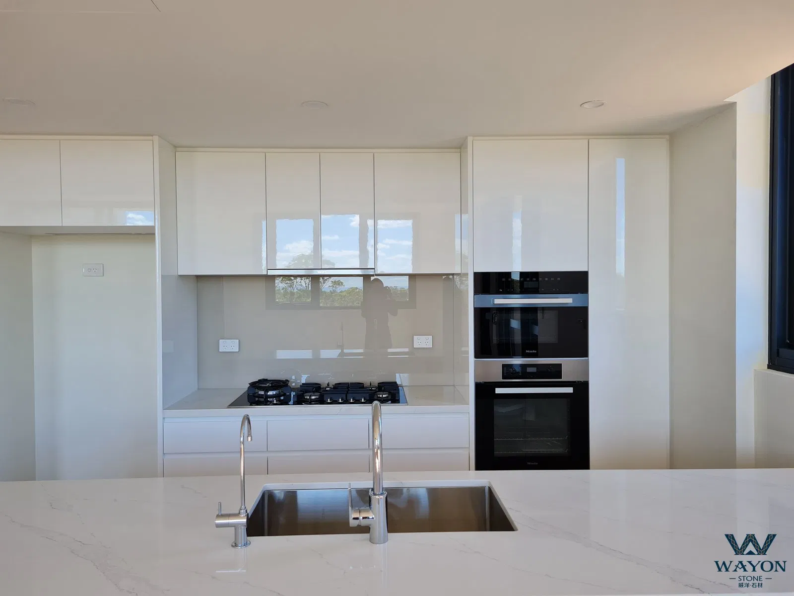 Manufacturer Artificial Quartz Stone for Projects Granite Commercial Cut-to-Size