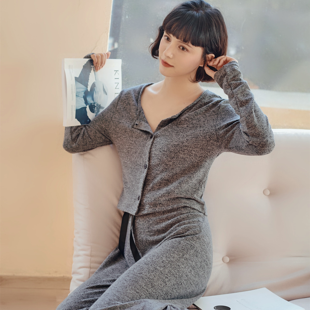 Spring/Autumn Womens Luxurious Pajama Set High-End Loungewear Removable Chest Pads Wearable Breathable Brushed Fabric V-Neck