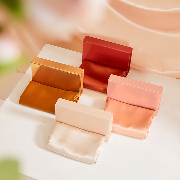 Silk Showcase 4