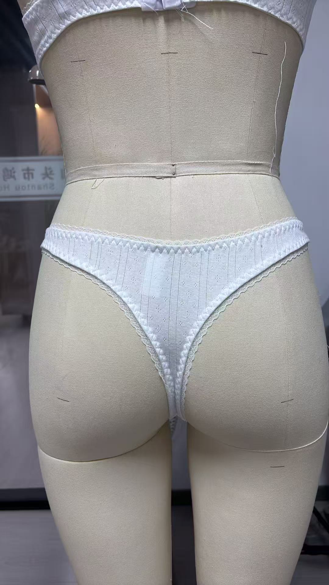 OEM ODM Custom Pure Cotton Jacquard Pointelle Panties for Women Breathable Low-Rise Thong Private Label Service Cotton Underwear