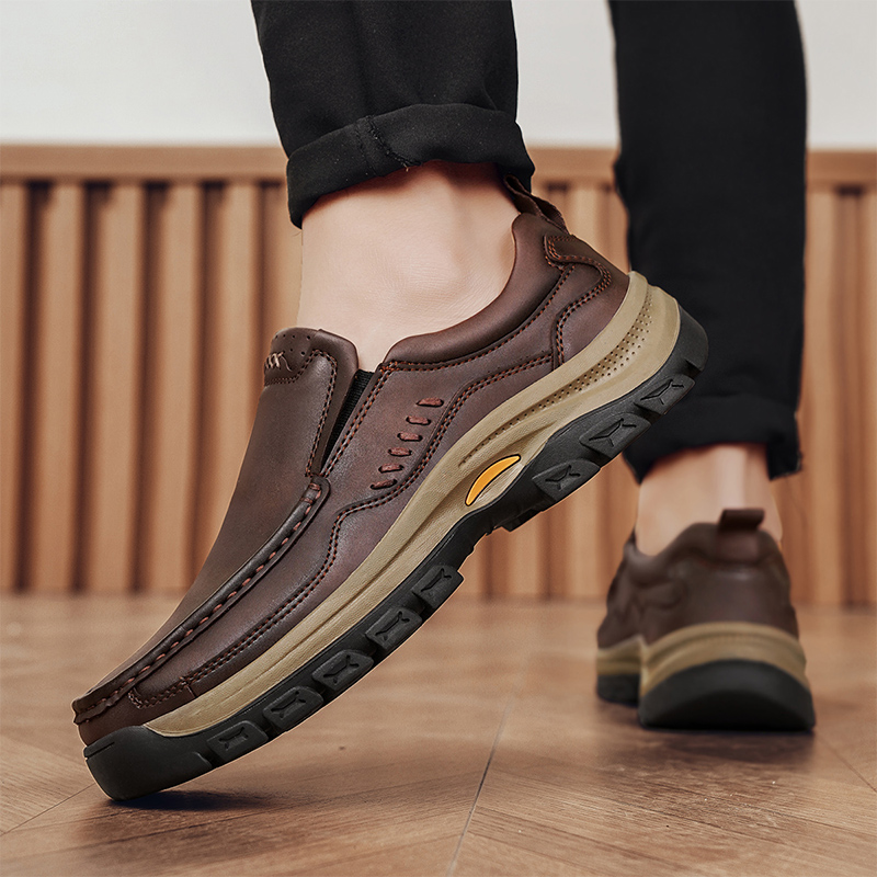 Men slip-on shoes detail 4