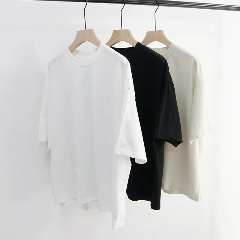 Men's Heavyweight Cropped T-Shirt - Boxy Fit Front View