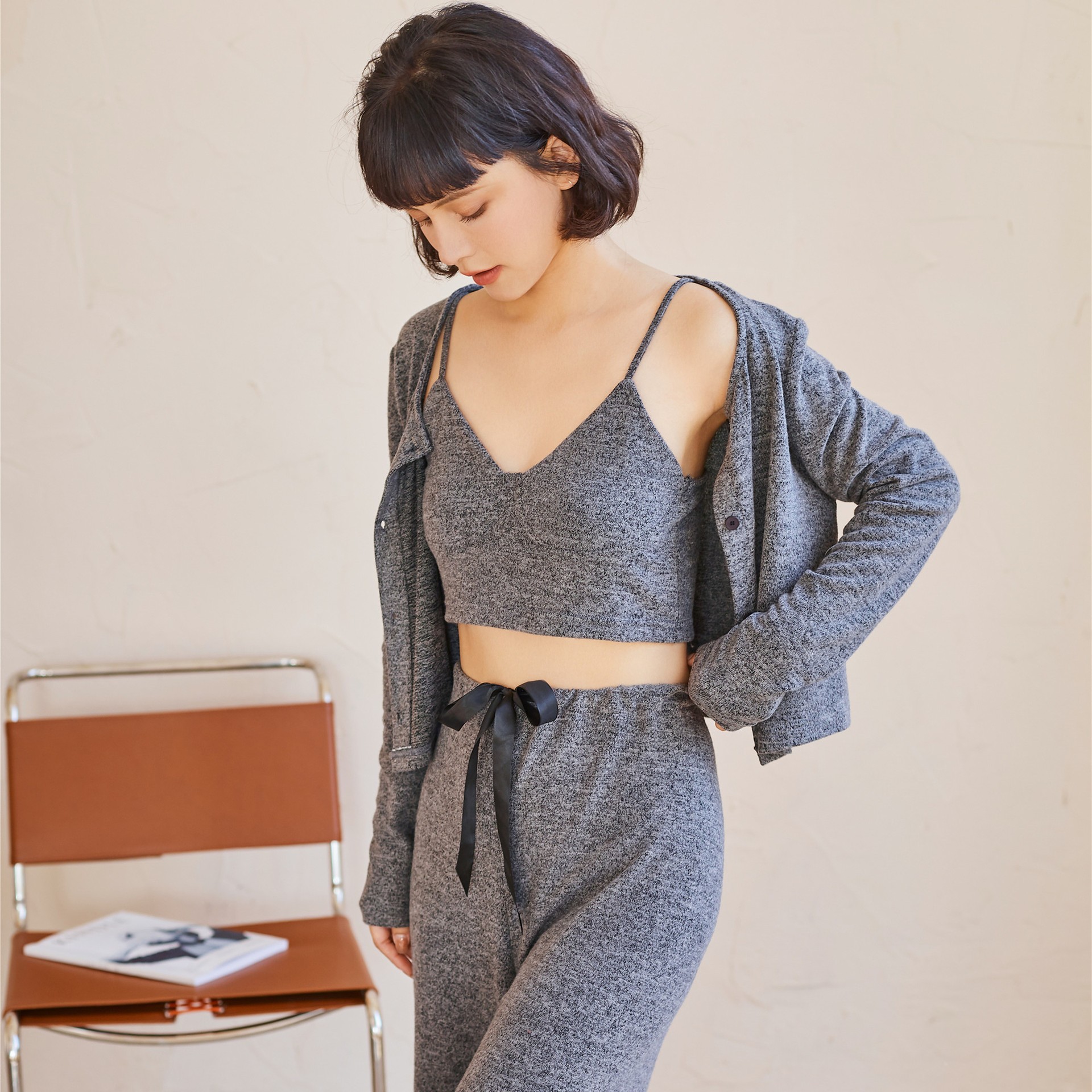 Spring/Autumn Womens Luxurious Pajama Set High-End Loungewear Removable Chest Pads Wearable Breathable Brushed Fabric V-Neck