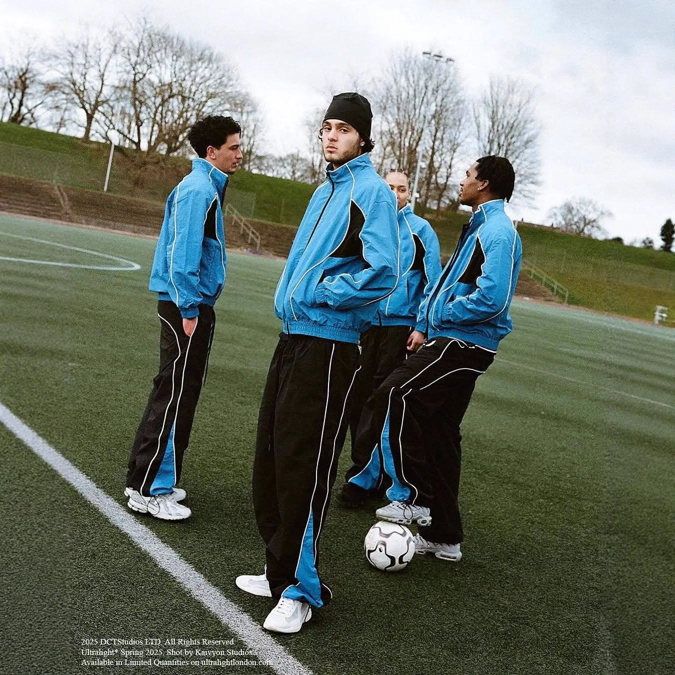 High Quality Sportswear Breathable Casual Sports Suit for Spring Knitted Weaved with Embroidered Style Outerwear Set