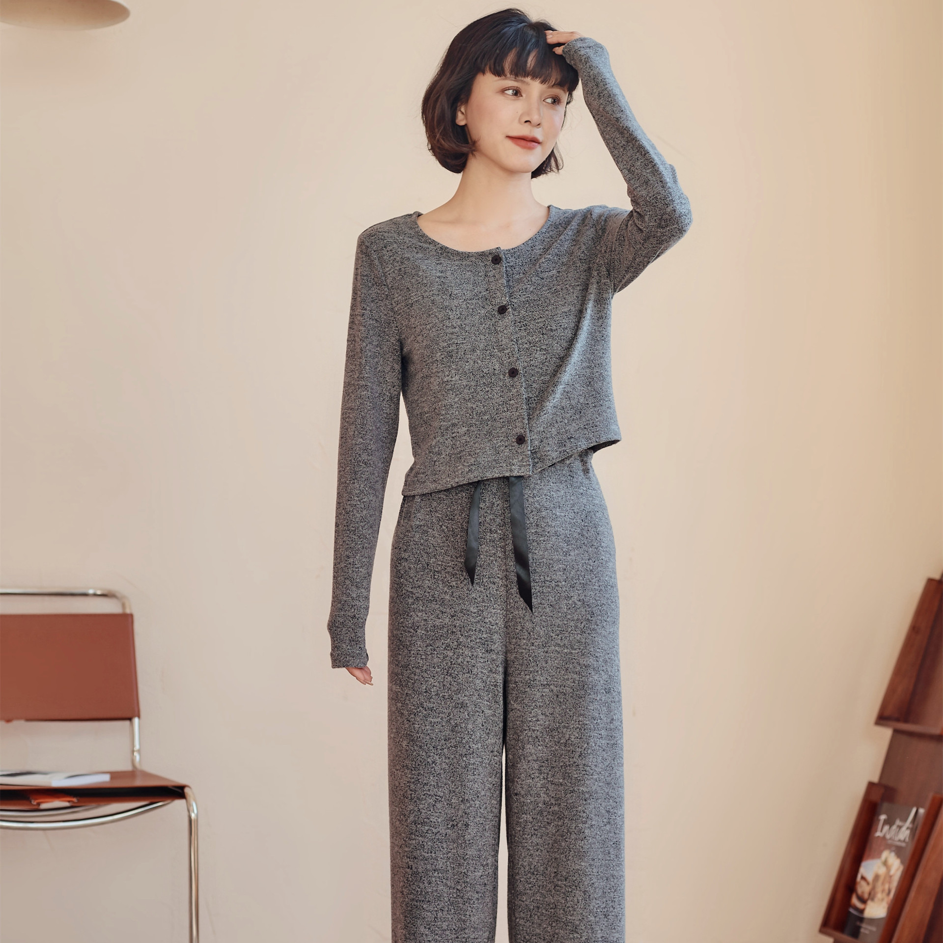 Spring/Autumn Womens Luxurious Pajama Set High-End Loungewear Removable Chest Pads Wearable Breathable Brushed Fabric V-Neck