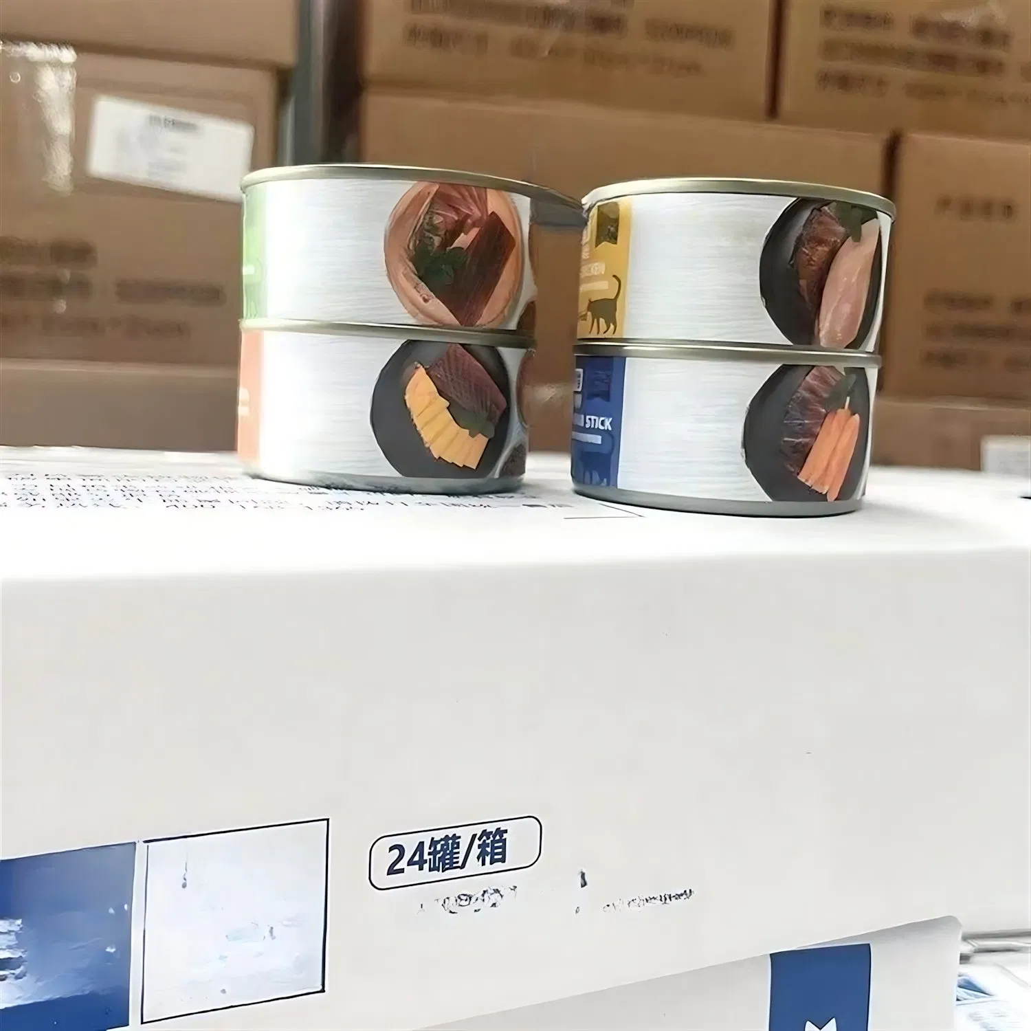 Deluxe Seafood Selection with Salmon and Trout in Natural Juice for Indoor Cats Weight Management