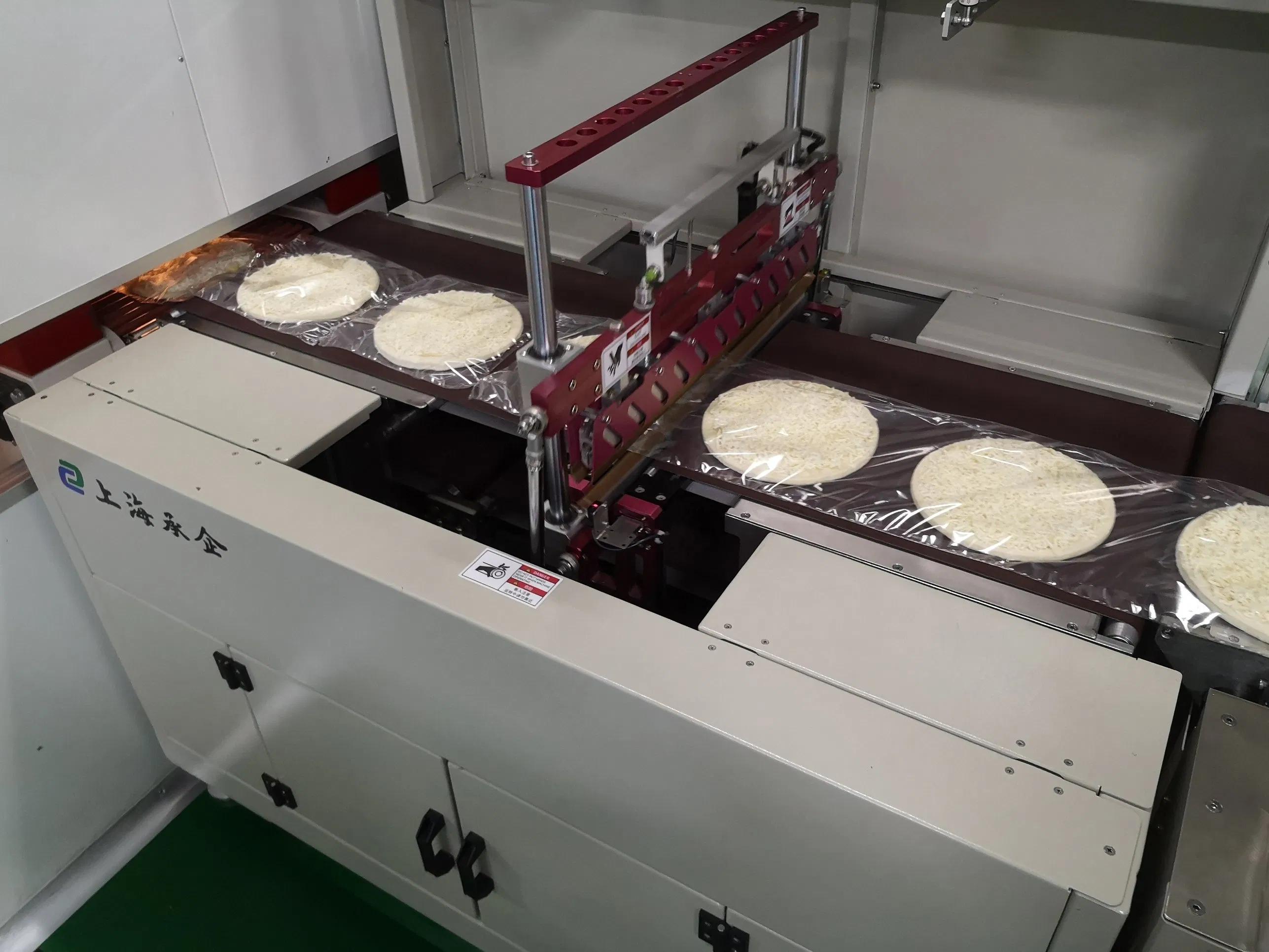High Safety Level Ready Meals Frozen Pizza Shrink Wrapping Packing Machine for Pizza