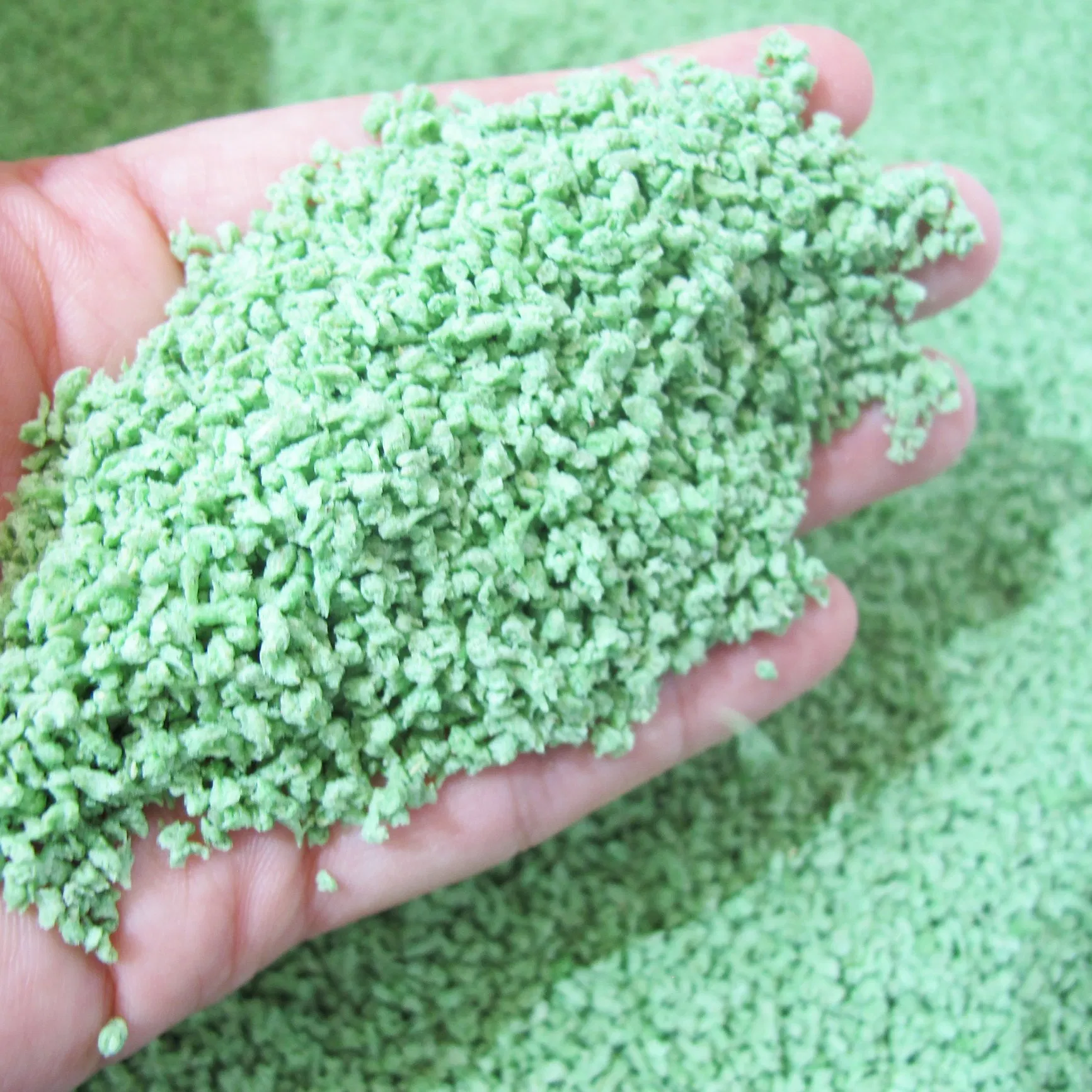 Food Grade Safety Plant Fiber Soluable Sea Salt or Green Tea Scent Broken Broken Crushed Tofu Cat Litter Pet Cleaning Toilet Product