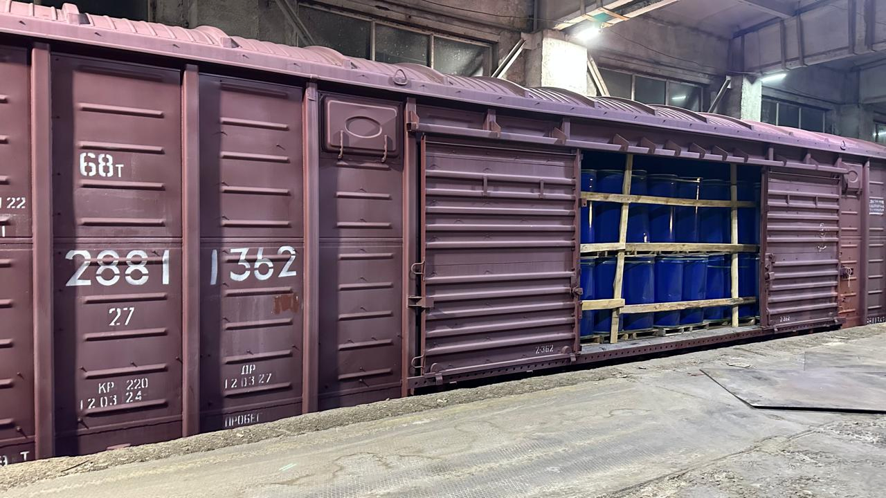 China Certified Supplier 2025 New Crop Sterile Tomato Sauce 2.2 + Brix Content 36-38% Concentrated Bucket Bulk Packaged Tomato Sauce