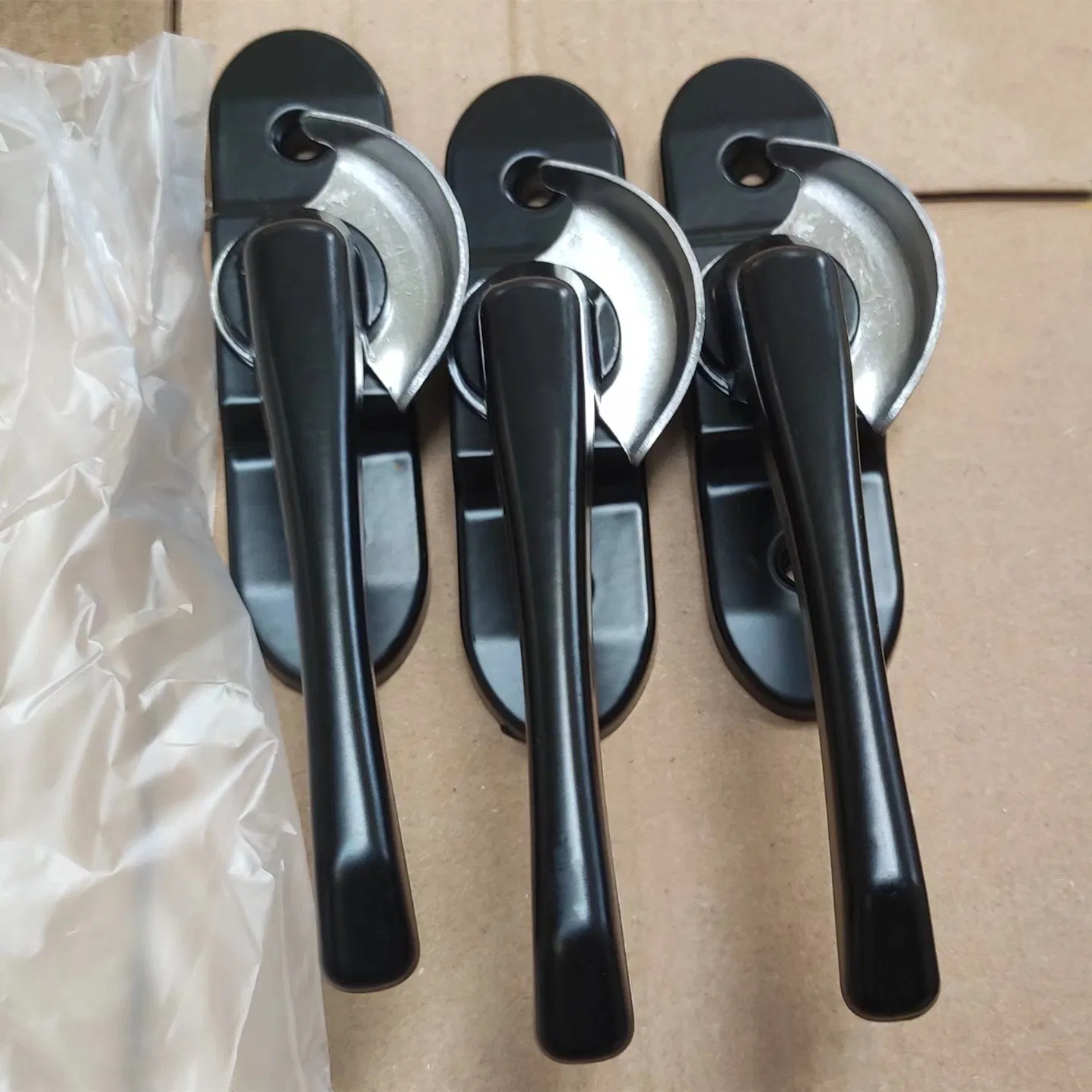 UPVC Window Aluminum Door Handle Moon Lock Crescent Lock Hardware Accessories Nisen Cl03-B