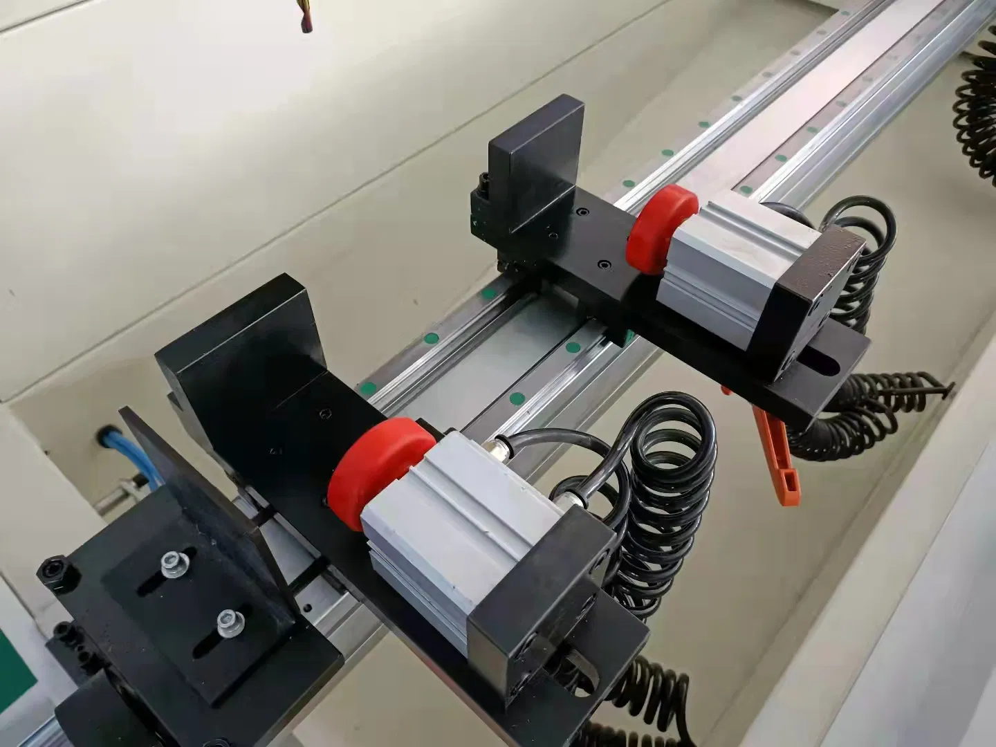 Aluminum/UPVC/PVC Automatic Window and Door Profile CNC Door Lock Hole Drilling Milling Cutting Machine