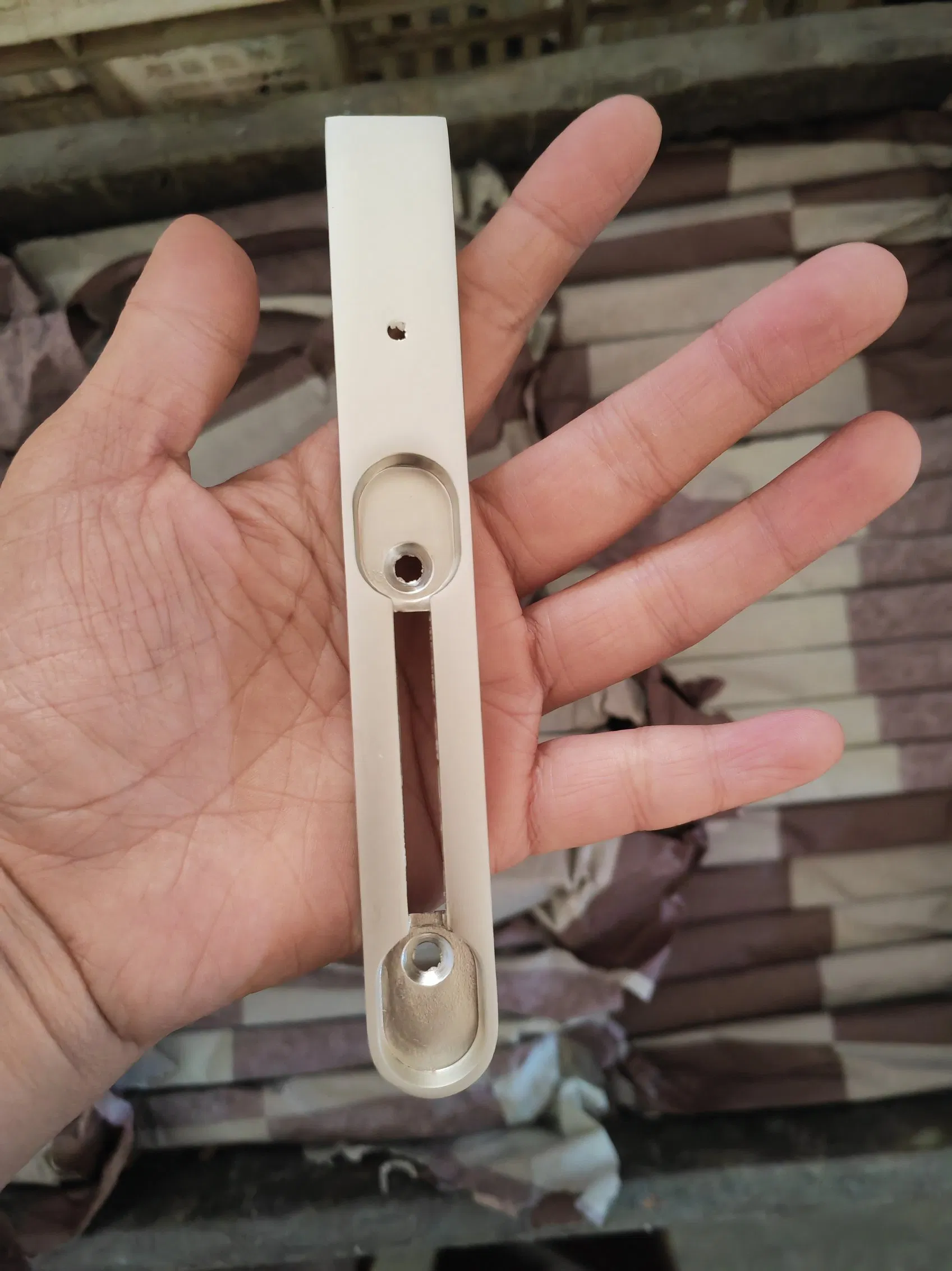 High Quality Aluminum Alloy Door Lock Strike Plate Lock Cover for Latch Lock Window Accessories