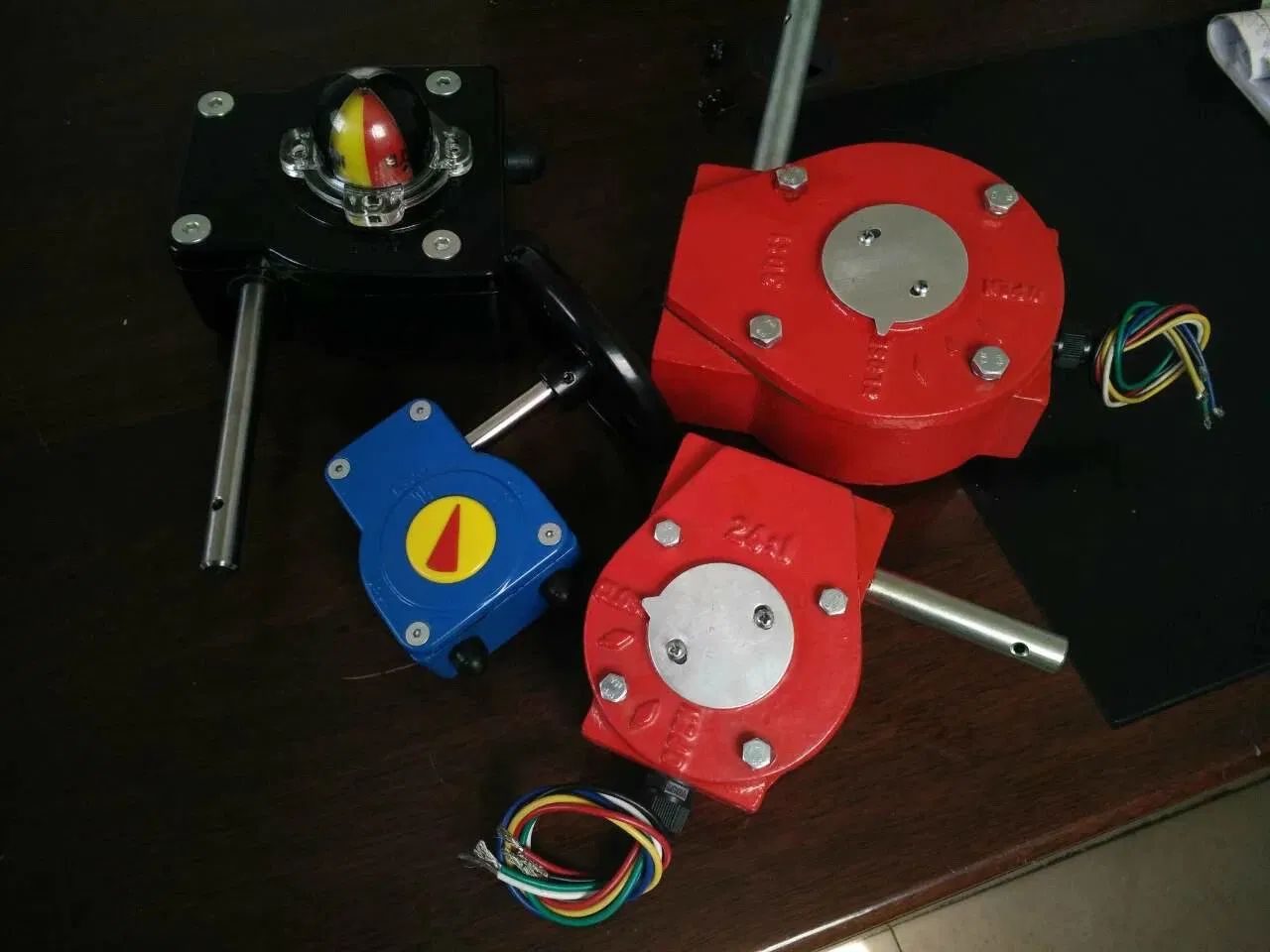 Dslj48.2 with a Window Manual Worm Gear