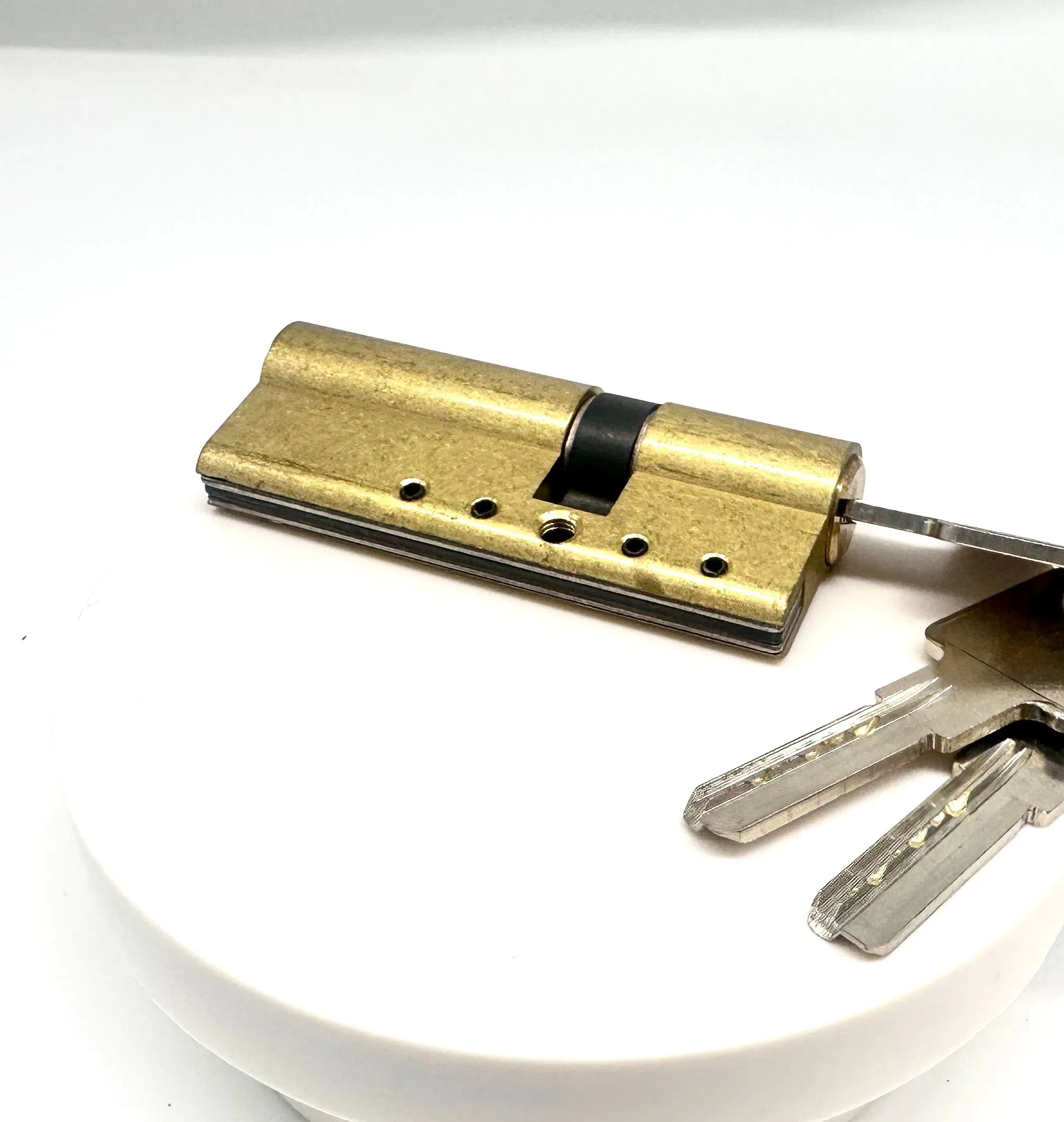 Metal Strip Bottom Computer Key Double Open Golden Surface Door Lock Cylinder