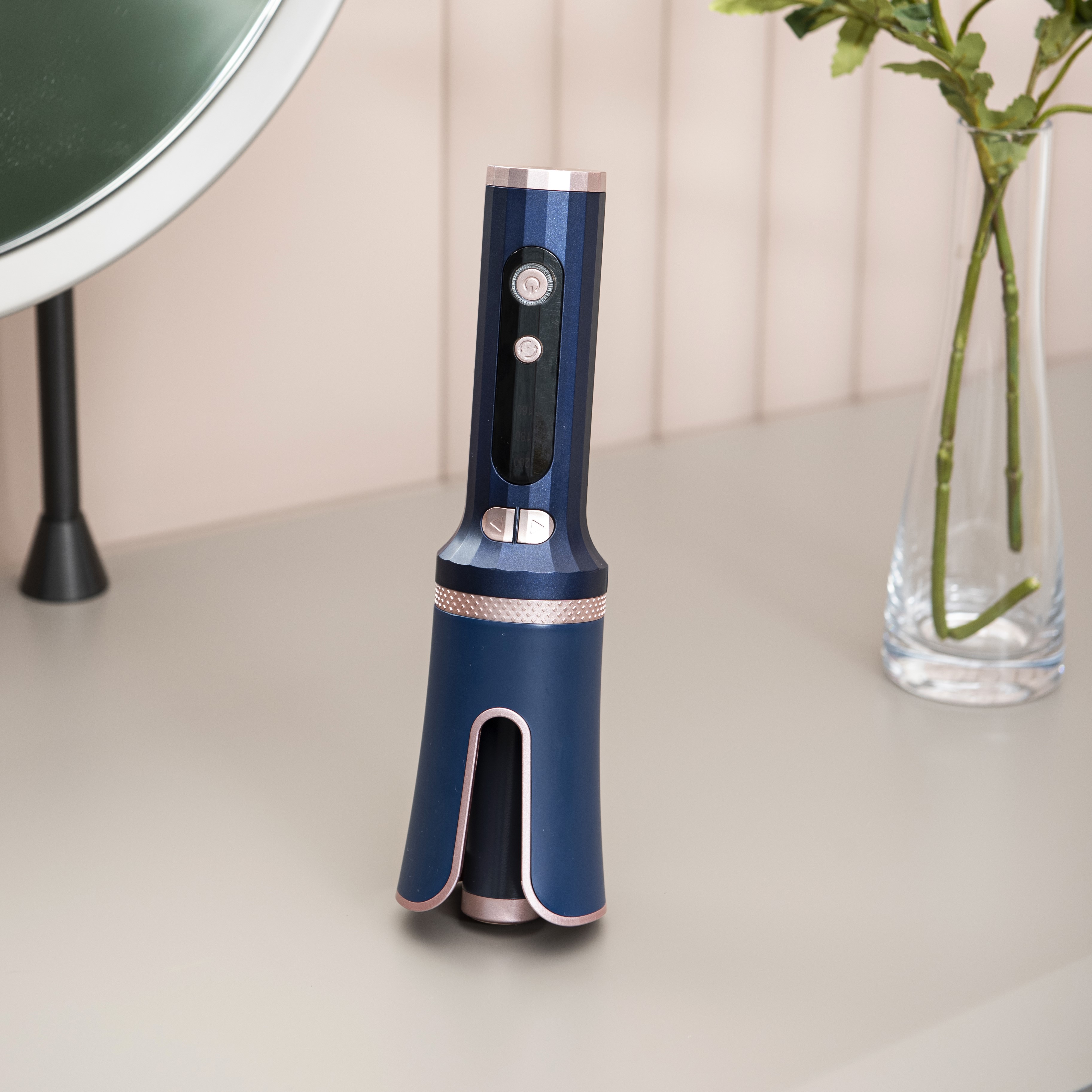 Wireless Automatic Hair Curler Detail 1