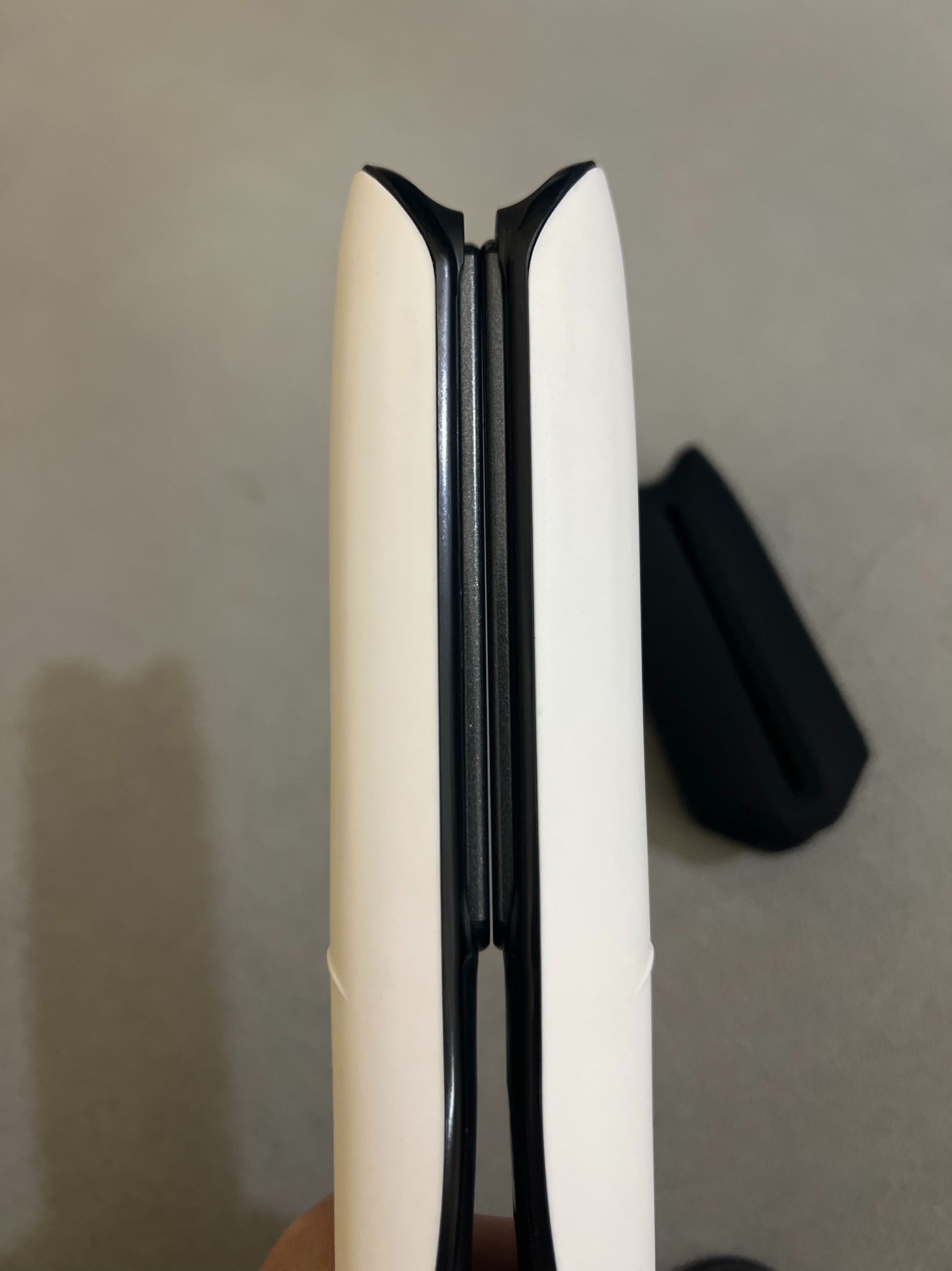 Hair Straightener View 3