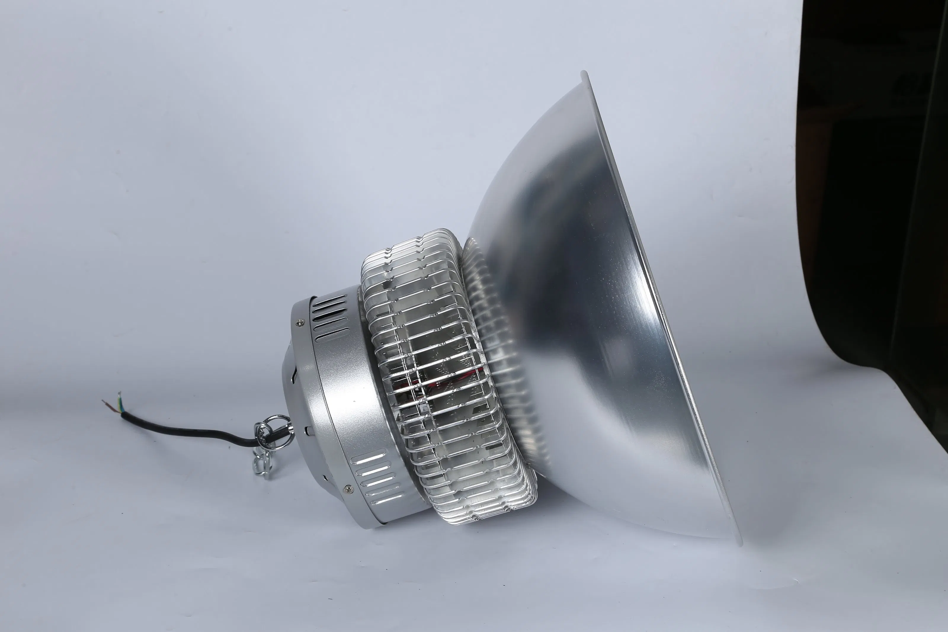 Alta Eficiencia Luz Industrial a Prueba de Explosiones 5 Años de Garantía Precio Competitivo 200W Luz de Alta Bahía Luz Lineal de Alta Bahía LED