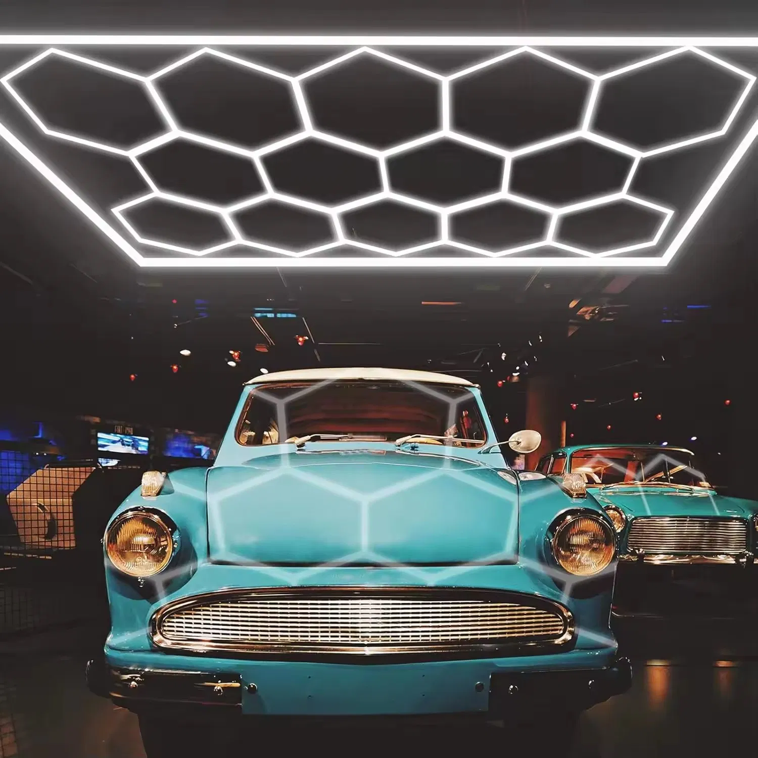Iluminación hexagonal LED eficiente en energía para talleres de automóviles, salas de equipos automotrices y espacios industriales