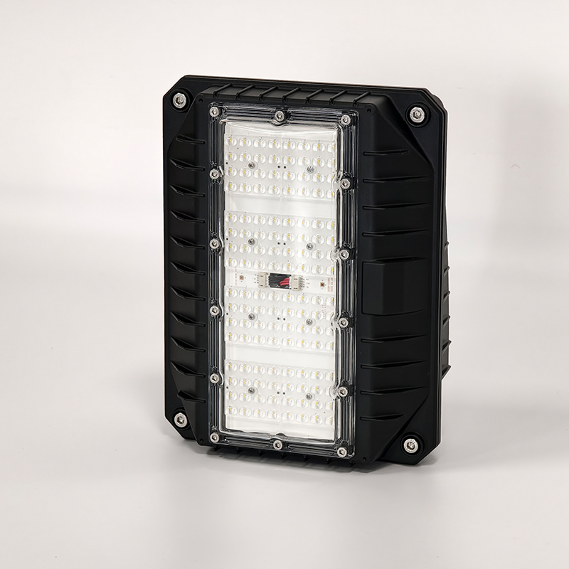 Luz LED resistente a impactos para cintas transportadoras en áreas de maquinaria pesada