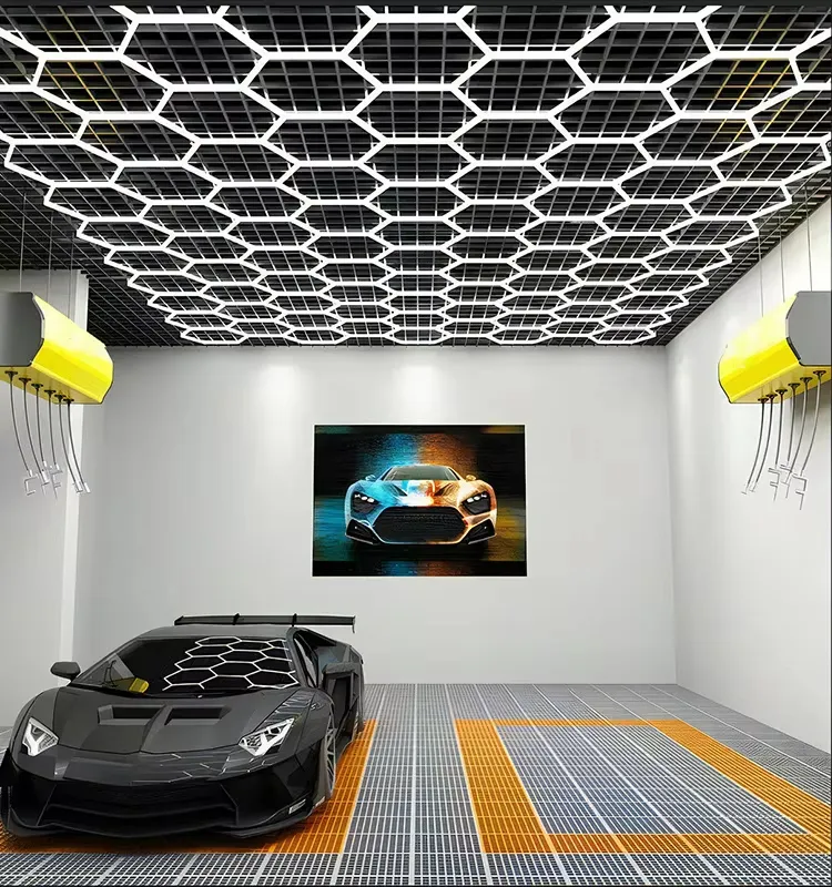 Iluminación hexagonal LED eficiente en energía para talleres de automóviles, salas de equipos automotrices y espacios industriales