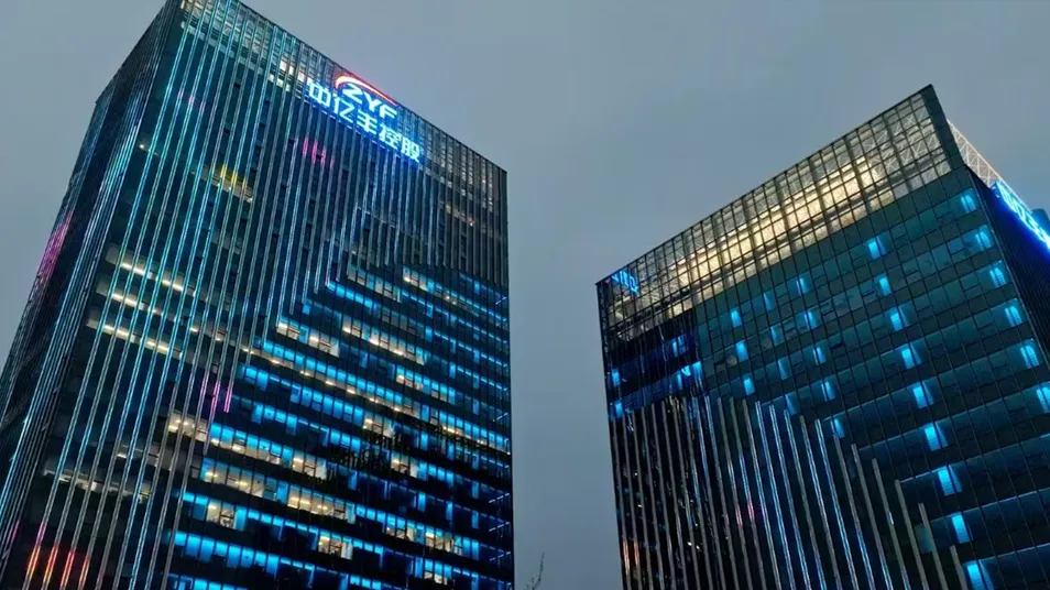 Luz LED UFO de alta bahía 100W-240W Iluminación exterior duradera con IP65 clasificación ideal para garaje, planta, taller y espacios comerciales