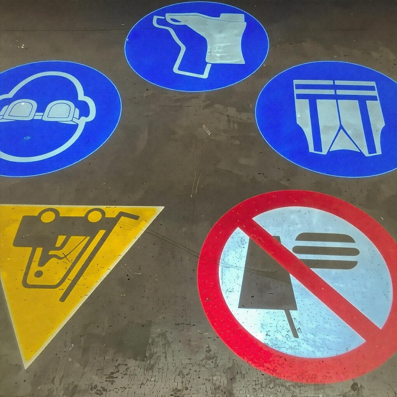 Proyector industrial de imagen HD de logotipo personalizado con proyección LED para advertencia de seguridad en el suelo del taller y almacén