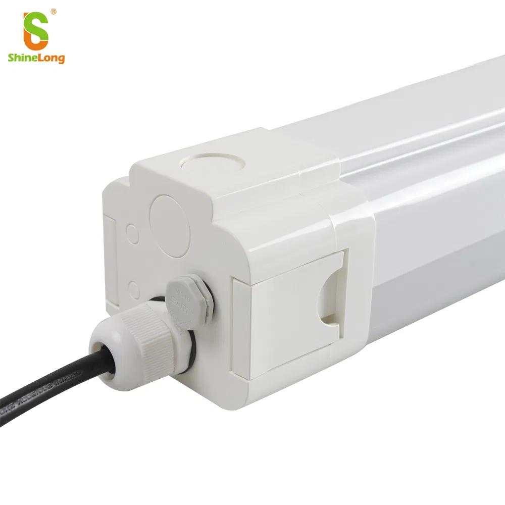 Luz LED tri-proof sin herramientas conectable con alto factor de potencia y durabilidad