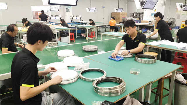 Línea de montaje robotizada y control de calidad SMD para tiras LED industriales