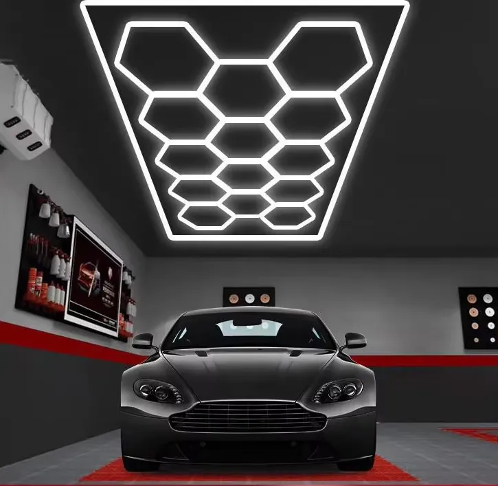Iluminación hexagonal LED eficiente en energía para talleres de automóviles, salas de equipos automotrices y espacios industriales