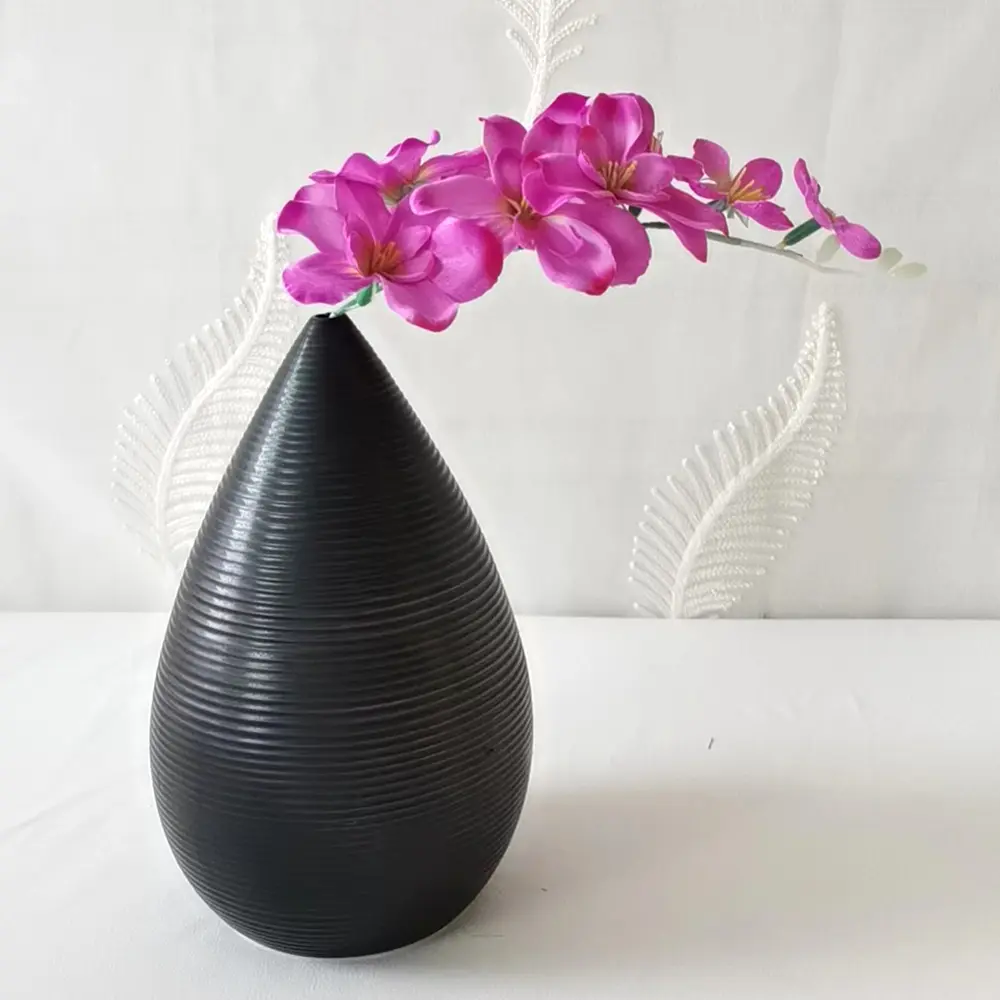 Custom Modern Minimalist Black Vertical Striped Ceramic Vase Set Supplier, Products