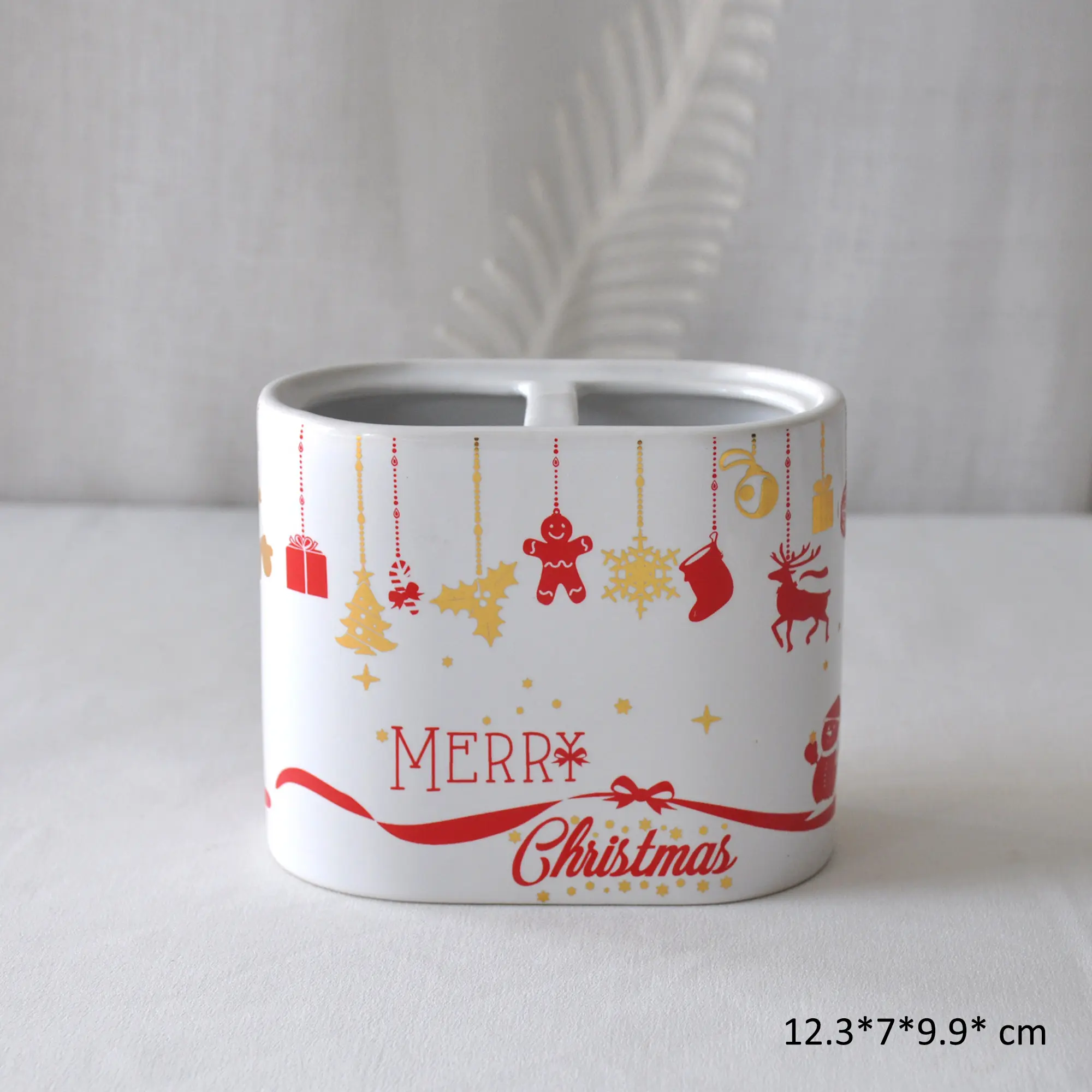 Discount Christmas Red & White Ceramic Bathroom Accessory Set Supplier, Companies