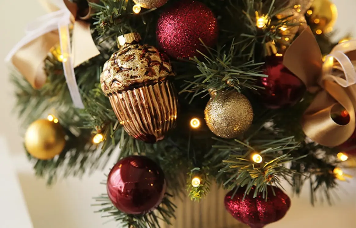 OEM Pre-Decorated Mini Tabletop PVC Christmas Tree Supplier, Product