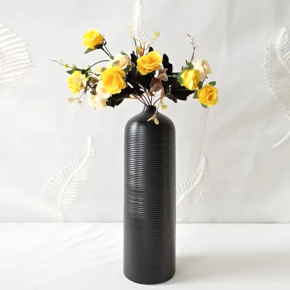 Custom Modern Minimalist Black Vertical Striped Ceramic Vase Set Supplier, Products