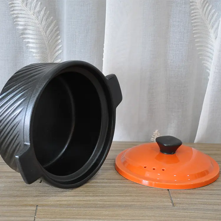 Custom Orange Black Contrast Diagonal Texture Ceramic Casserole with Lid Exporters, Company