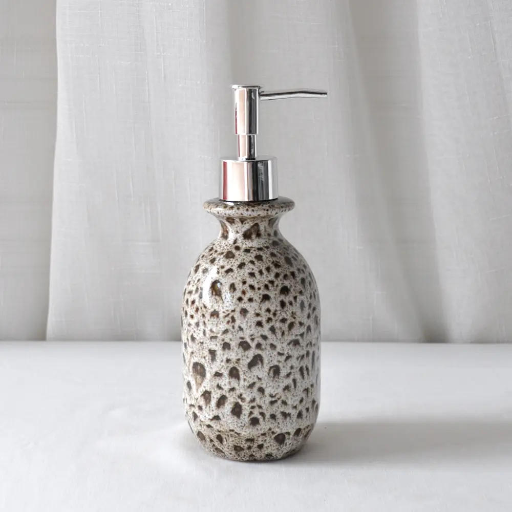 Buy Leopard-Print Earth-Tone Stoneware Bathroom Accessory Set Suppliers, Product