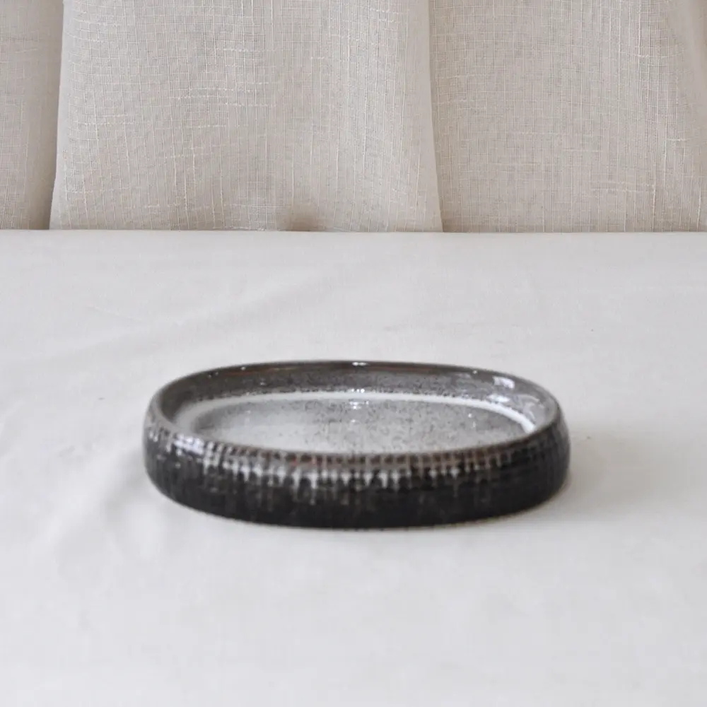 Custom Gray-Black Gradient Fabric-Textured Ceramic Bathroom Accessory Set Manufacturers, Companies